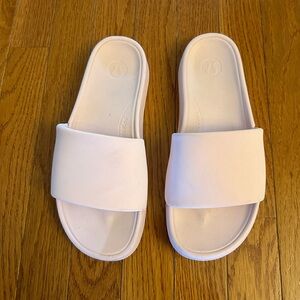 Lululemon Restfeel Slides Size 8 (light pink)
